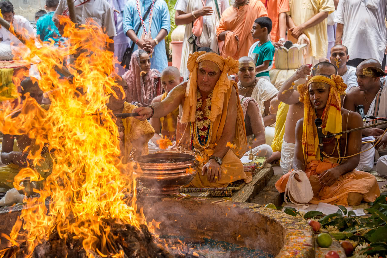 Nrsimha Caturdasi Yajna 2013